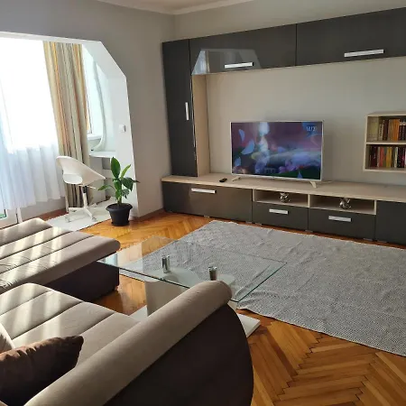 Apartment Lara's *